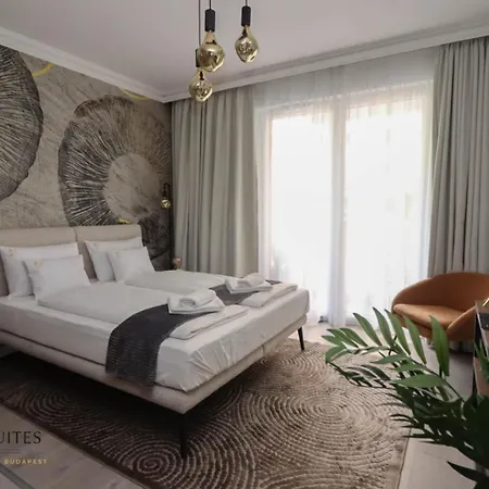 Grand Promenade Apartment *